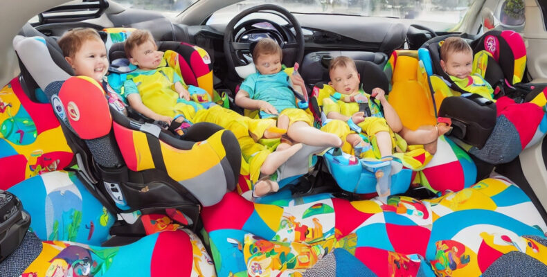Gør bilrejsen legende let med Venture Designs smarte børnelænestol
